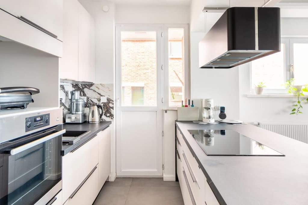 European Heart 2-Bedroom Flat. Брюксел Екстериор снимка