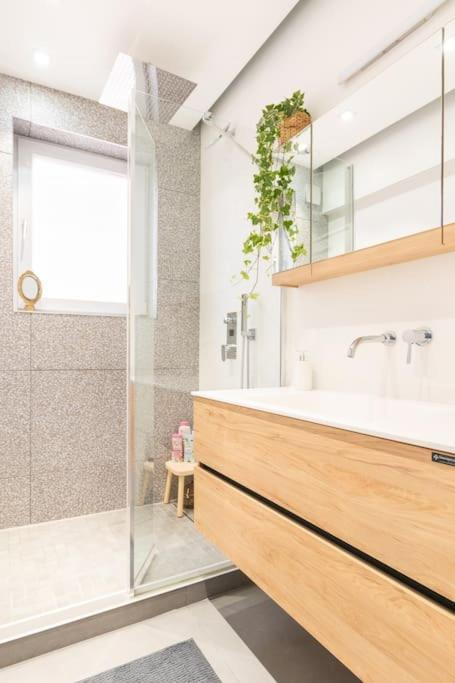European Heart 2-Bedroom Flat. Брюксел Екстериор снимка