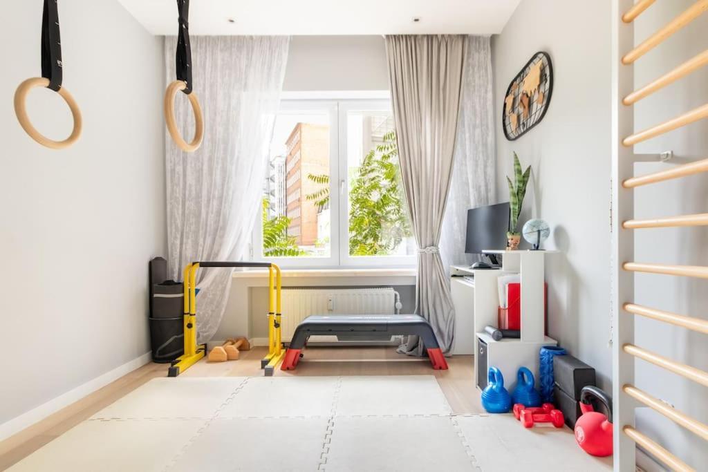 European Heart 2-Bedroom Flat. Брюксел Екстериор снимка